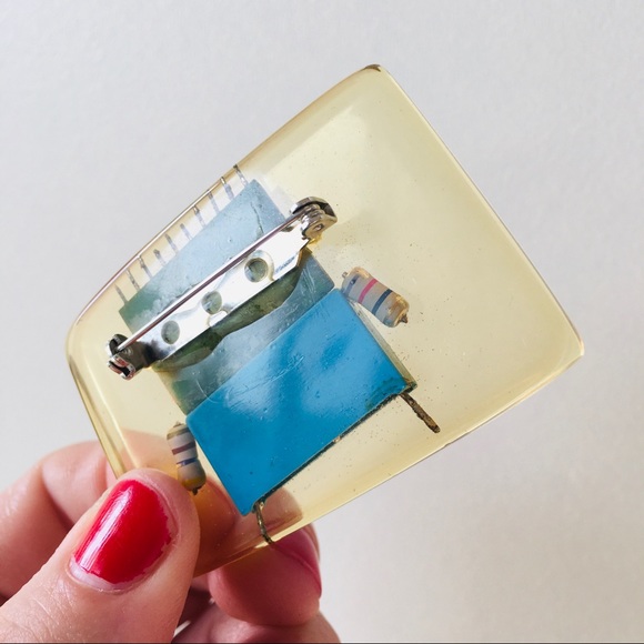 ERO-Eye pin. Dress-up that blazer/jacket! Handmade purchase in Europe. - Picture 6 of 9